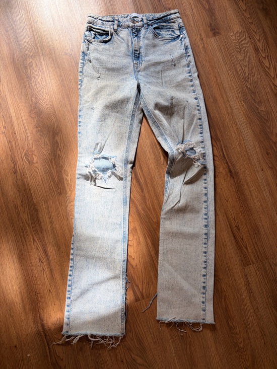 Zara Denim - Zara Acid Washed Distressed Jeans 4 Long